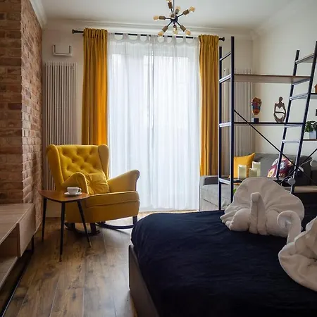 Brick House - Stefan Апартаменти